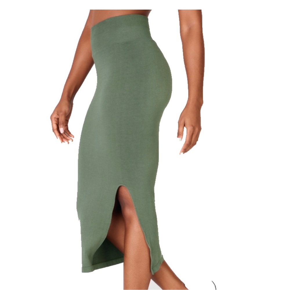 Fabletics Safari Green High-Waisted Ribbed Skirt